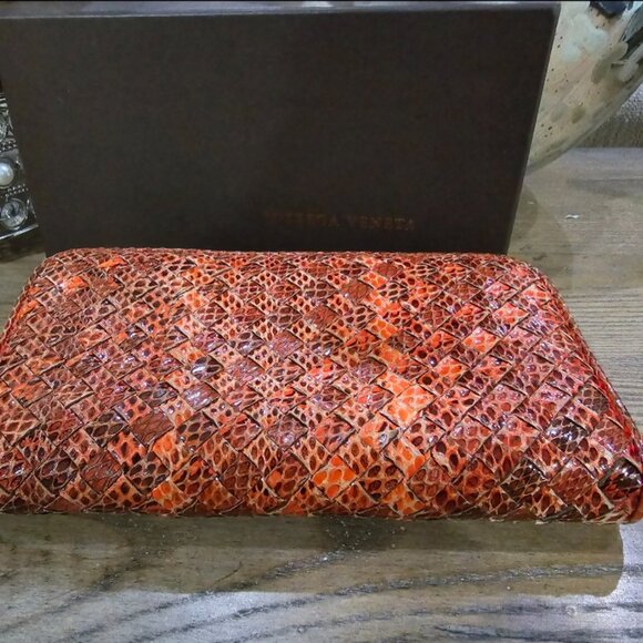 EUC Authentic Bottega Veneta Python Zippy Wallet - Picture 14 of 14